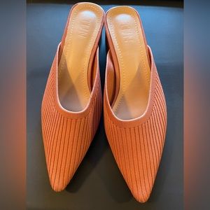 NEW TIJN pointed slide on shoes